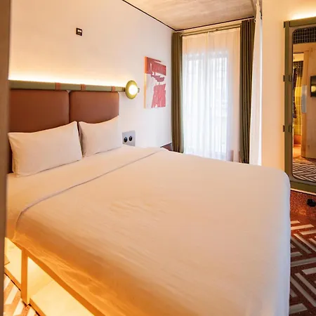 Lab Taksim 5*